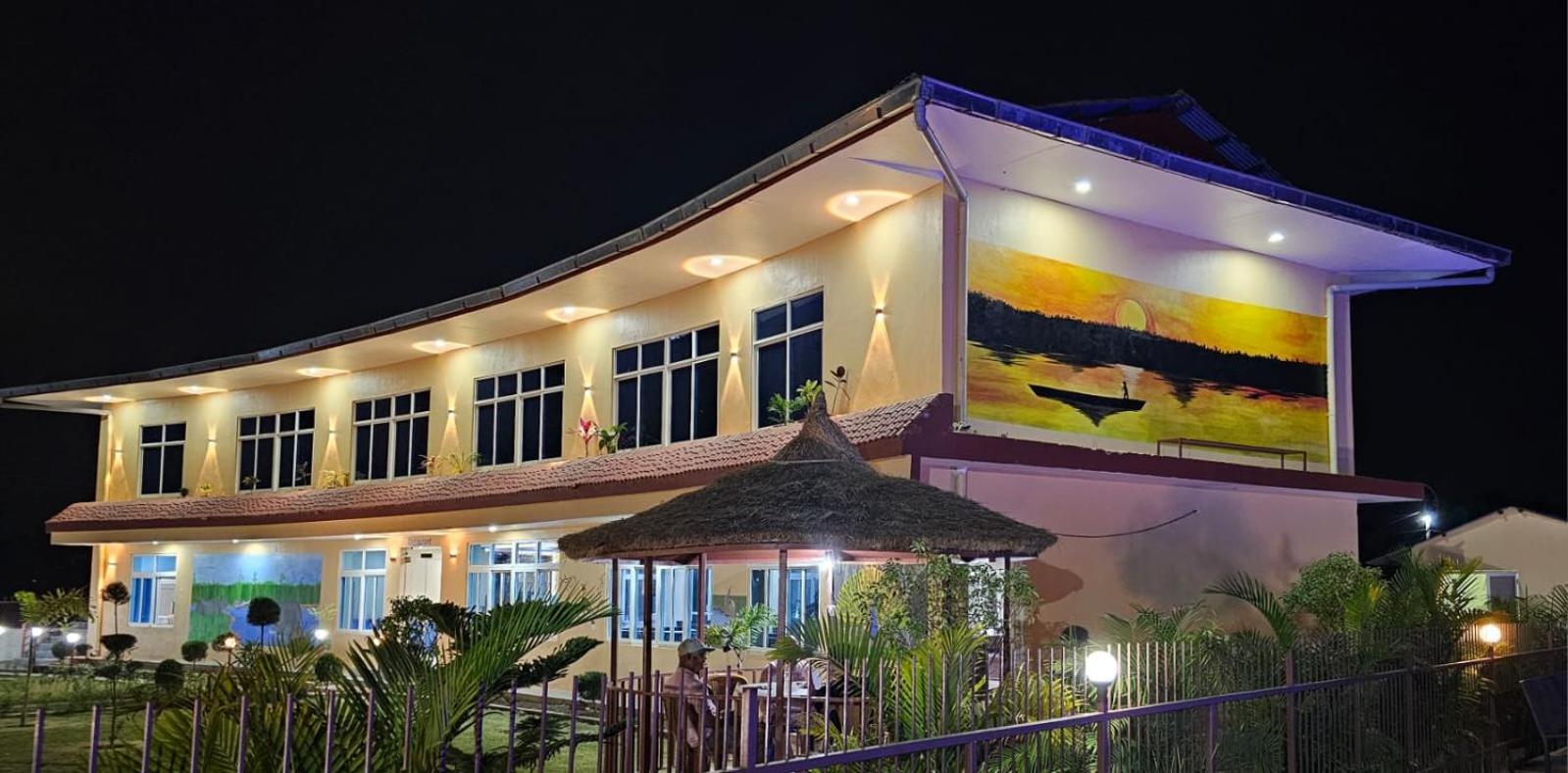 Sisai Park Village Chitwan Exterior foto